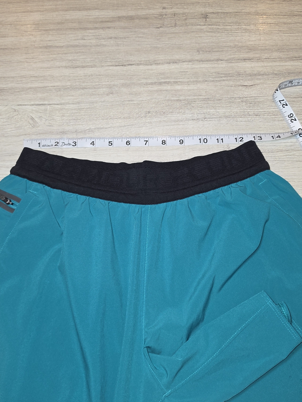 Under Armour Athletic 6inch Elastic Waist Shorts Men's Teal Color Size Medium C5 - Picture 3 of 7